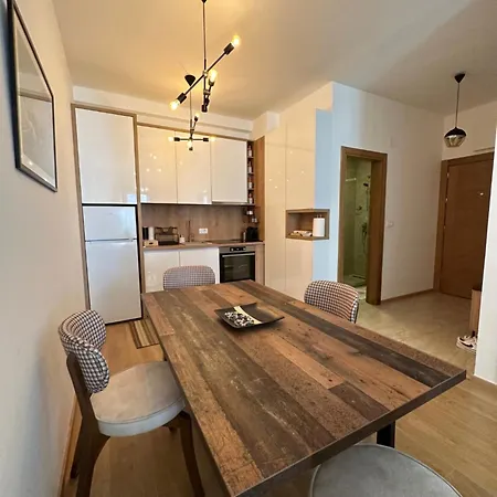 Apartment Diplomat