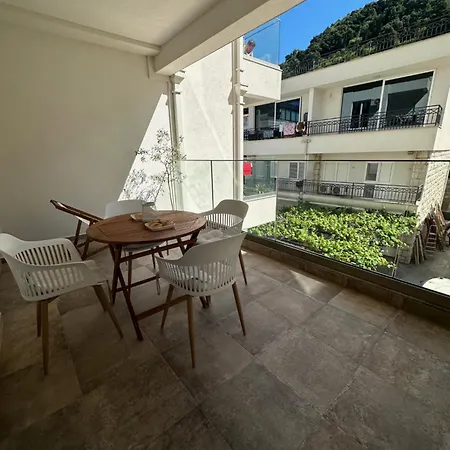 Diplomat Apartment Budva